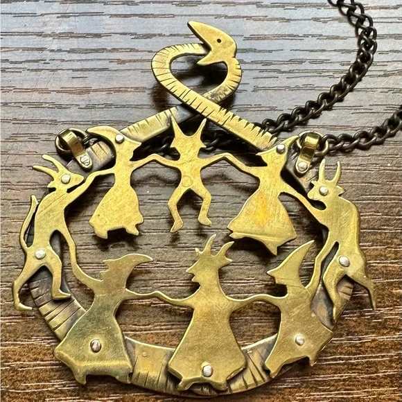 Witches and demons dancing necklace - Picture 2 of 7